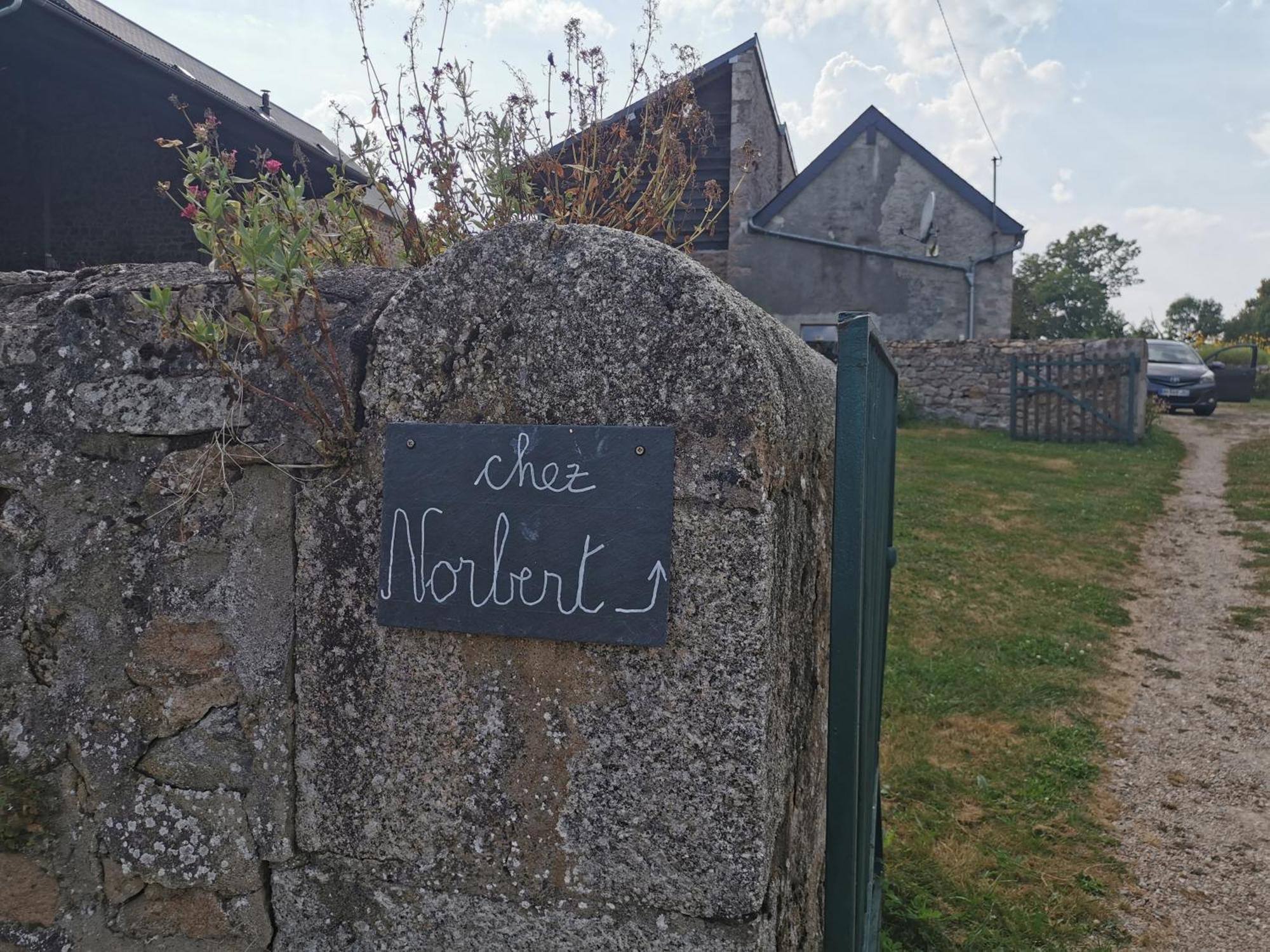 Chez Norbert Villa Quarré-les-Tombes Dış mekan fotoğraf